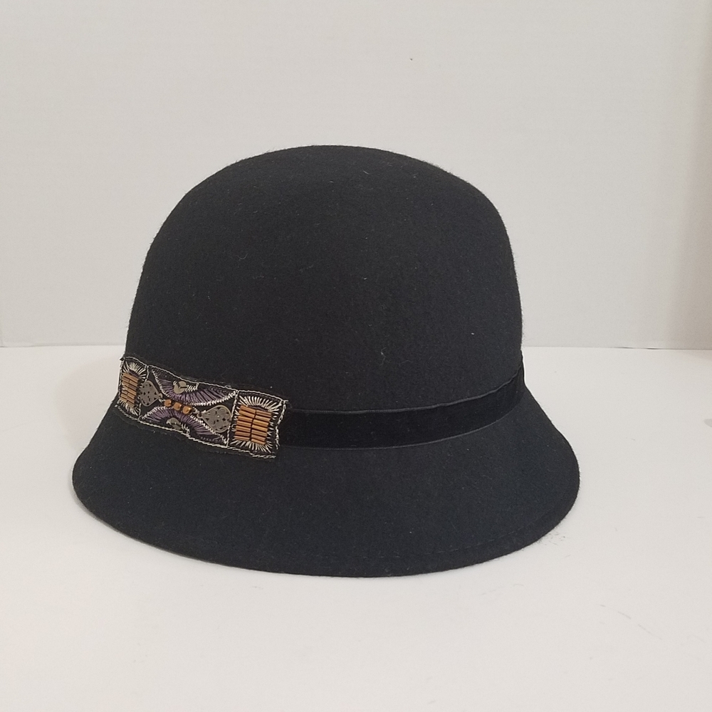Callanan 100 Wool Bucket Hat with velvet band